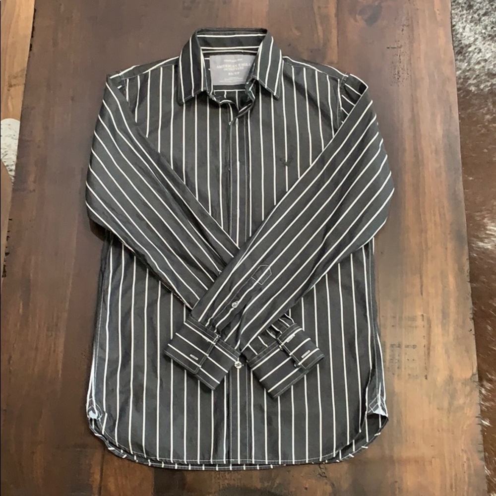 American Eagle Button-up Long Sleeve Shirt size XS